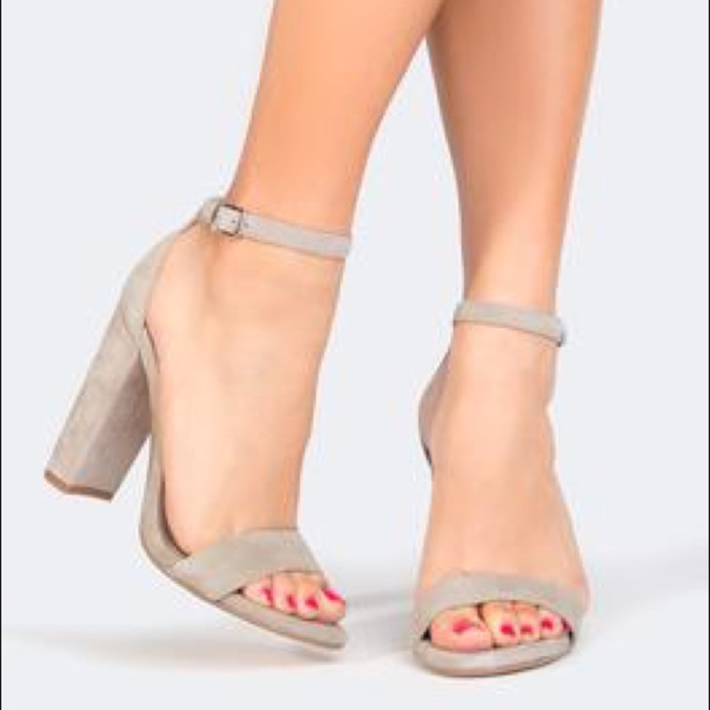 Steve Madden Taupe Carrson